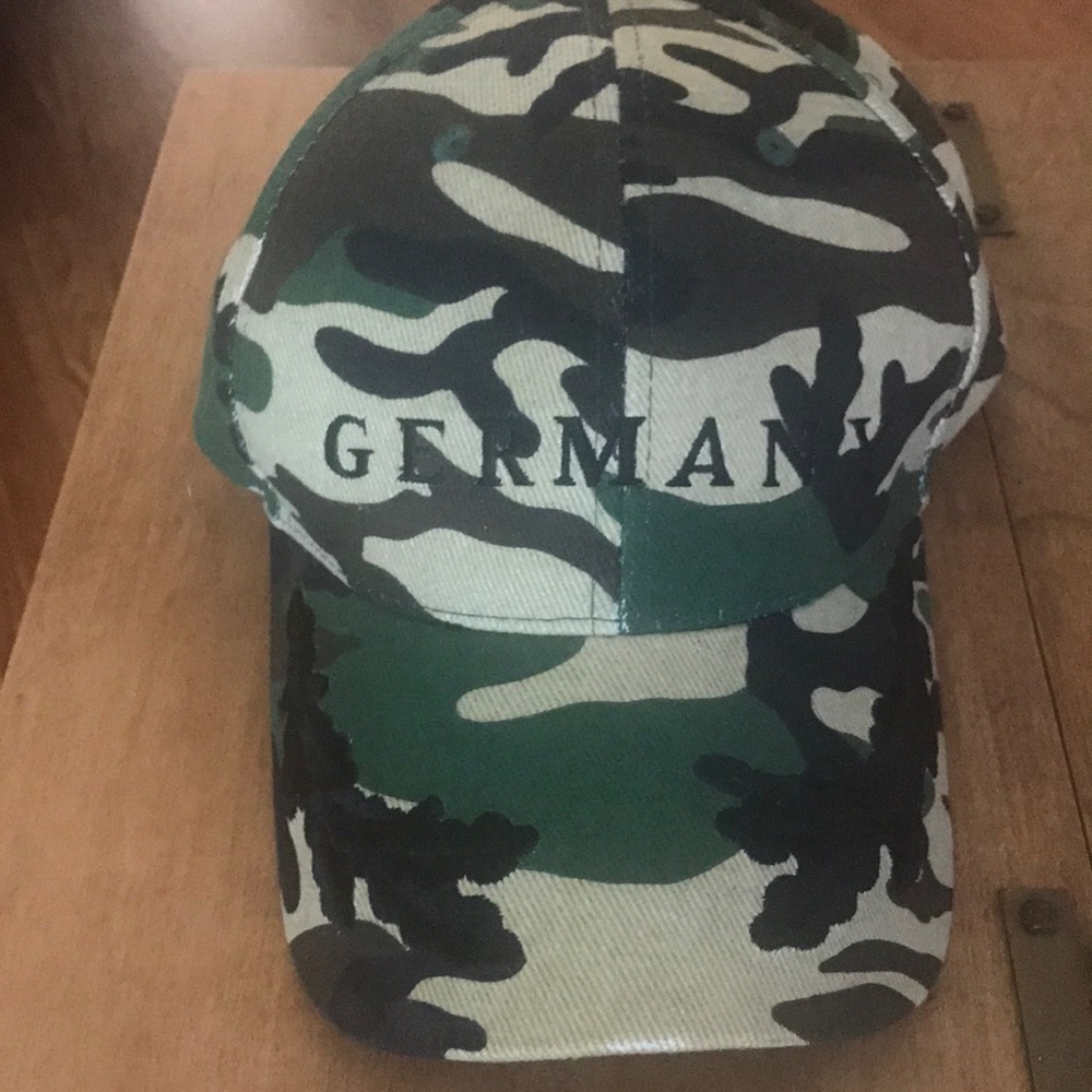 CAMO GERMANY VELVET EMBROIDERED BASEBALL CAP